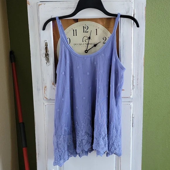 American Rag Tank - Picture 1 of 4